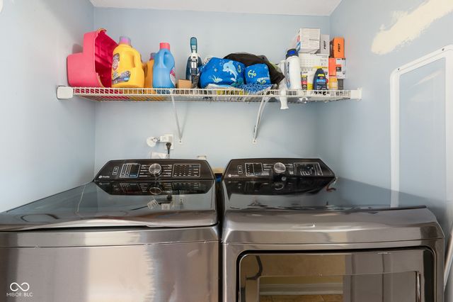 1039 E White Ash Court, Mooresville, IN 46158