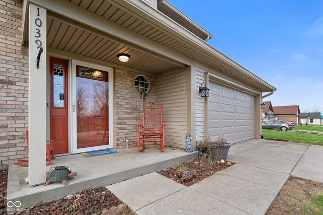 1039 E White Ash Court, Mooresville, IN 46158