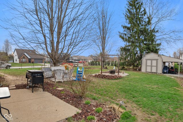 1039 E White Ash Court, Mooresville, IN 46158