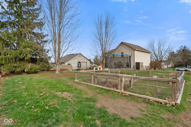 1039 E White Ash Court, Mooresville, IN 46158