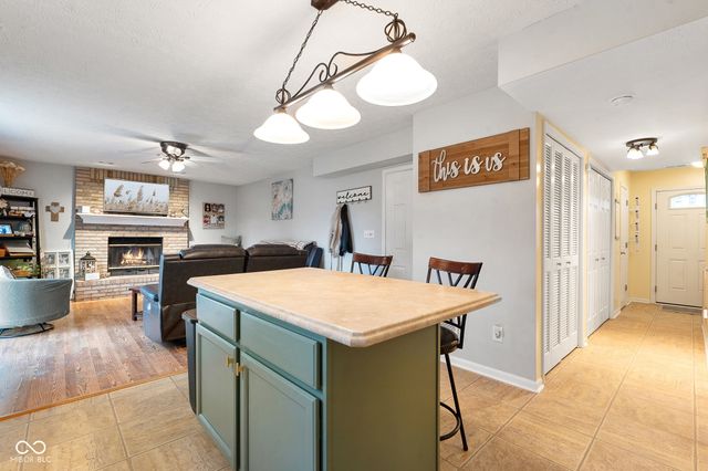 1039 E White Ash Court, Mooresville, IN 46158