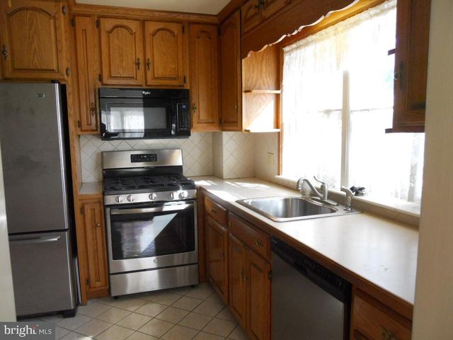 909 BRIGHTON AVE, Reading, PA 19606