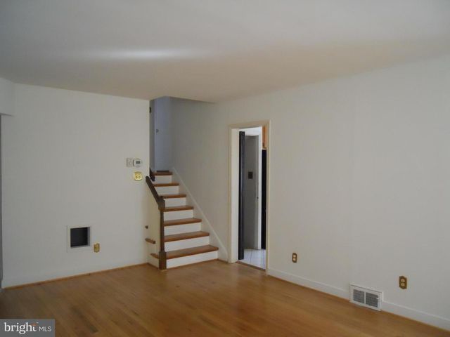 909 BRIGHTON AVE, Reading, PA 19606