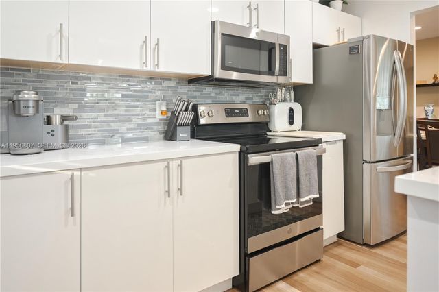 1236 NW 43rd St, Deerfield Beach, FL 33064