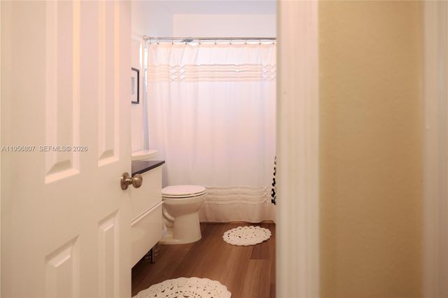 1236 NW 43rd St, Deerfield Beach, FL 33064