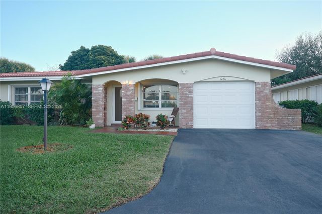 1236 NW 43rd St, Deerfield Beach, FL 33064