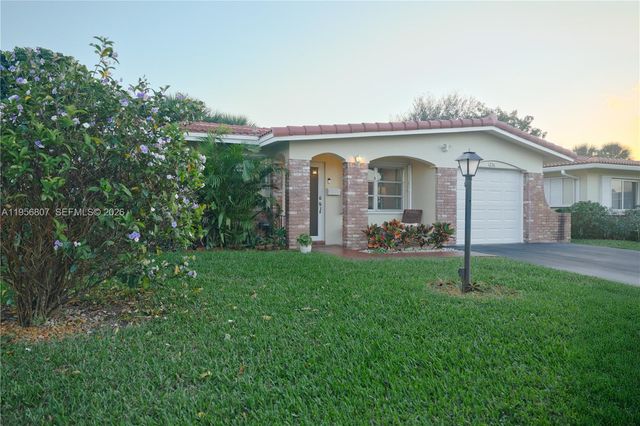 1236 NW 43rd St, Deerfield Beach, FL 33064