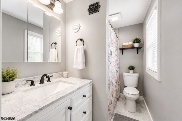 177 Pulaski Ave, Sayreville Boro, NJ 08872