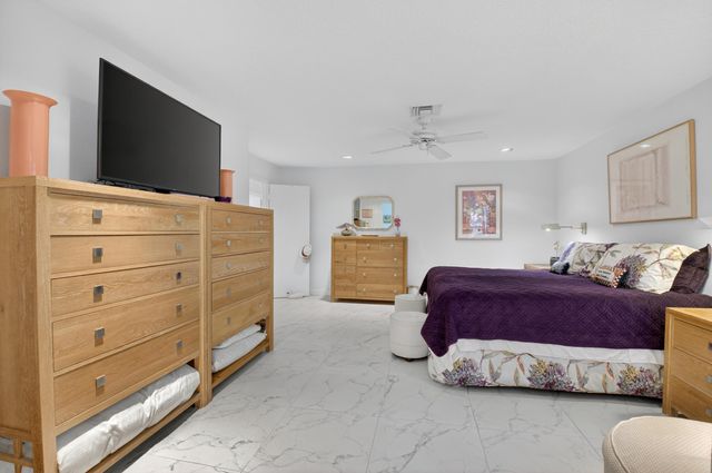 19620 Sawgrass Circle 2802, Boca Raton, FL 33434