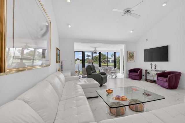 19620 Sawgrass Circle 2802, Boca Raton, FL 33434