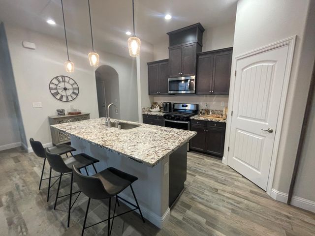 16190 West David, Kerman, CA 93630