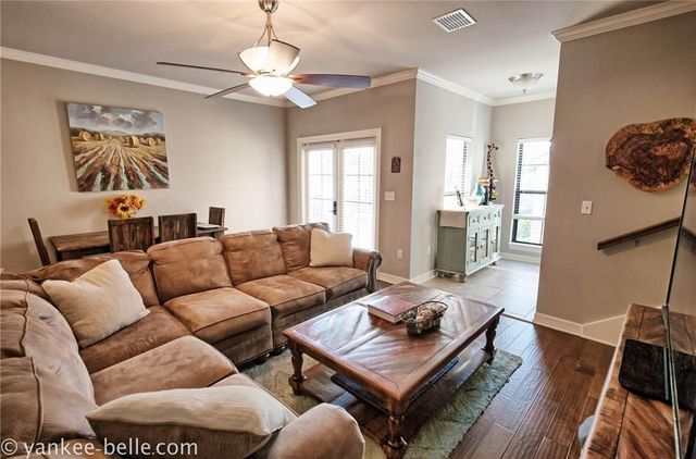 3100 Fairfield Avenue 4D, Shreveport, LA 71104