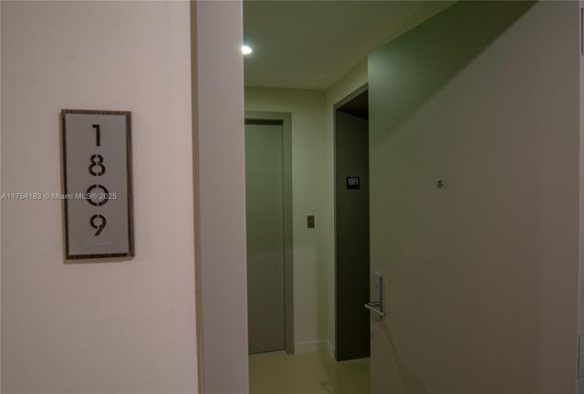 488 NE 18 St 1809, Miami, FL 33132