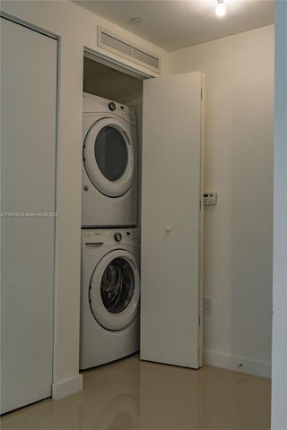 488 NE 18 St 1809, Miami, FL 33132