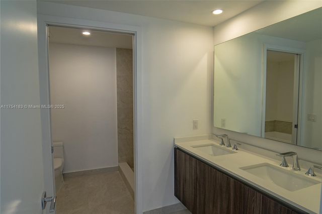 488 NE 18 St 1809, Miami, FL 33132