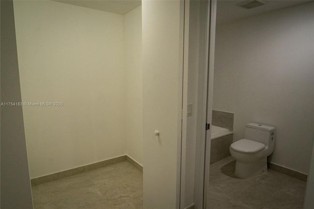 488 NE 18 St 1809, Miami, FL 33132