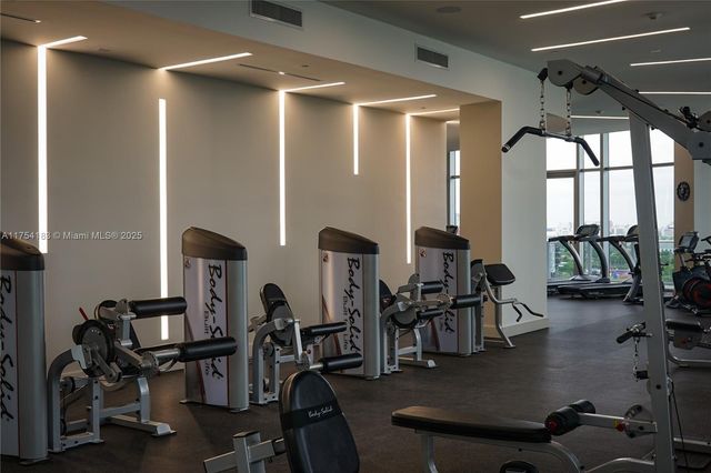 488 NE 18 St 1809, Miami, FL 33132