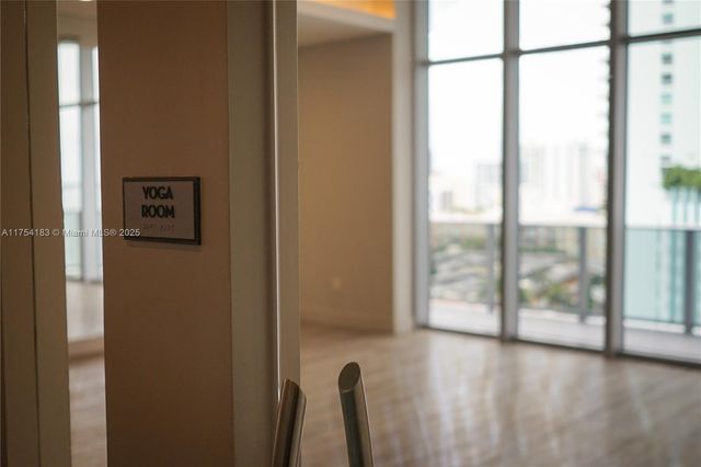 488 NE 18 St 1809, Miami, FL 33132