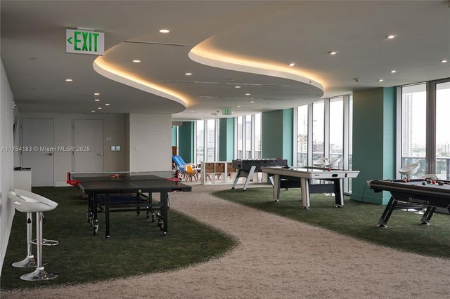 488 NE 18 St 1809, Miami, FL 33132