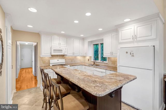 14404 COACHWAY DR, Centreville, VA 20120