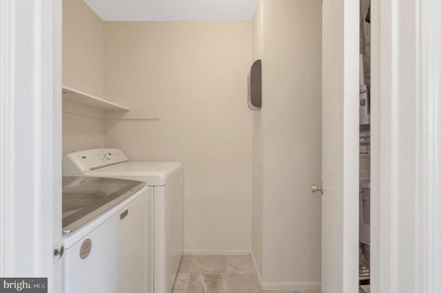 14404 COACHWAY DR, Centreville, VA 20120