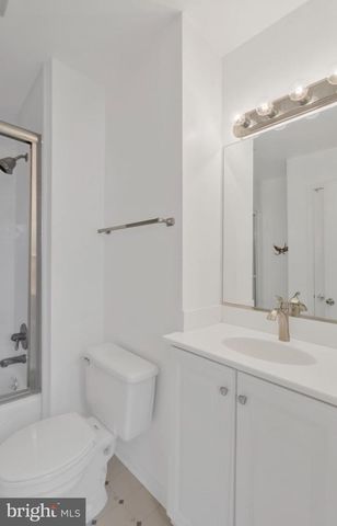 14404 COACHWAY DR, Centreville, VA 20120