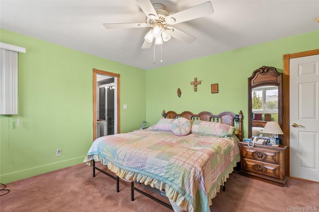 66 Davison Lane E, West Islip, NY 11795