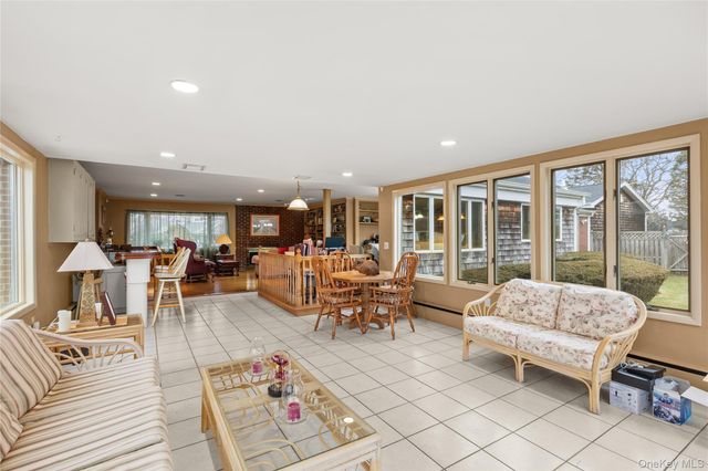 66 Davison Lane E, West Islip, NY 11795