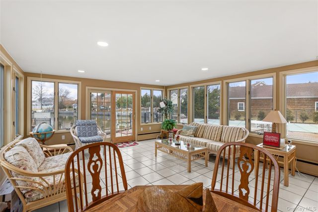 66 Davison Lane E, West Islip, NY 11795