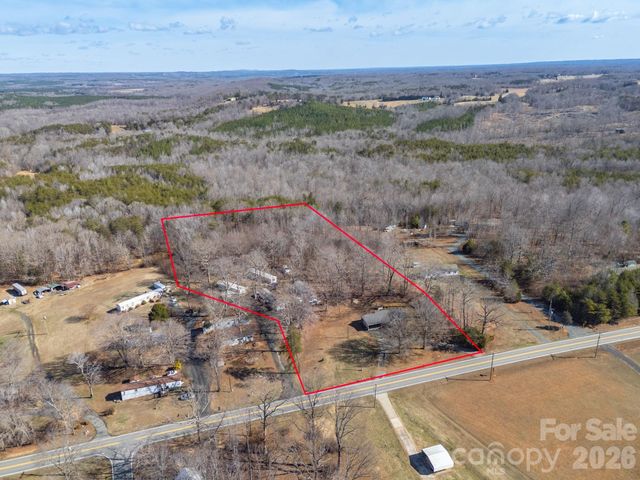 5513 Nc Hwy 700 Highway, Eden, NC 27288