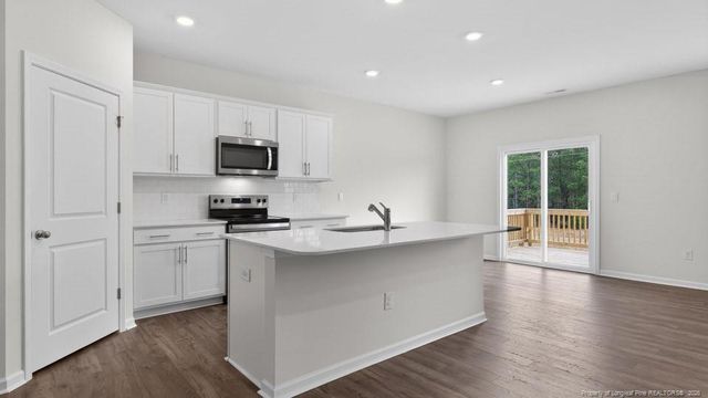 67 Calebs Corner Place, Spring Lake, NC 28390