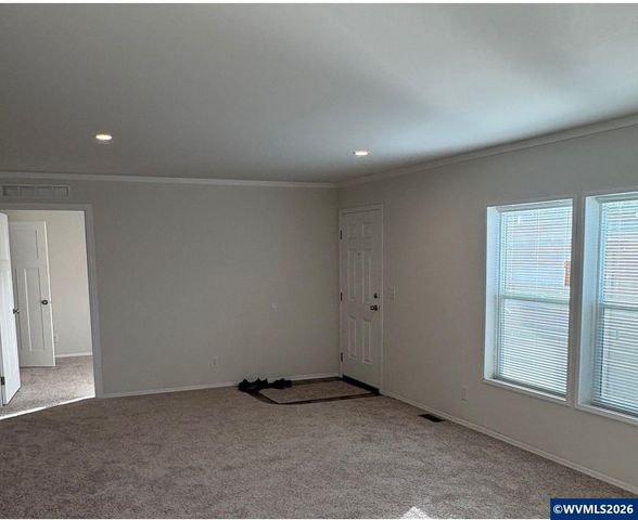 1025 S 6th #78 St 78, Harrisburg, OR 97446