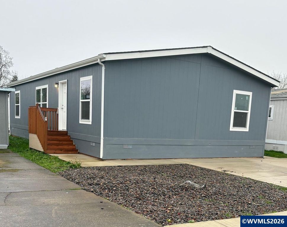 1025 S 6th #78 St 78, Harrisburg, OR 97446