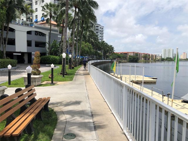 5085 NW 7th St 711, Miami, FL 33126