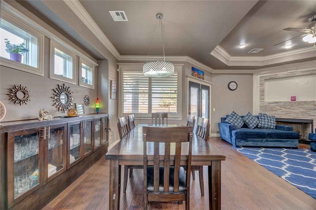 Image 14 of property listing at 15820 Rockwell Park Lane, Edmond, OK 73013
