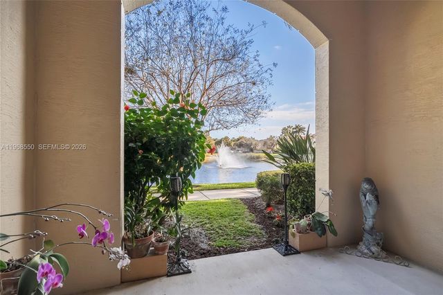 4870 Bonsai Circle 106, Palm Beach Gardens, FL 33418