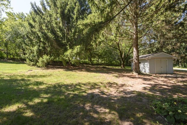 W285S3467 Snow Goose TRAIL, Waukesha, WI 53189