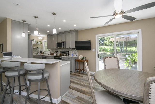 W285S3467 Snow Goose TRAIL, Waukesha, WI 53189