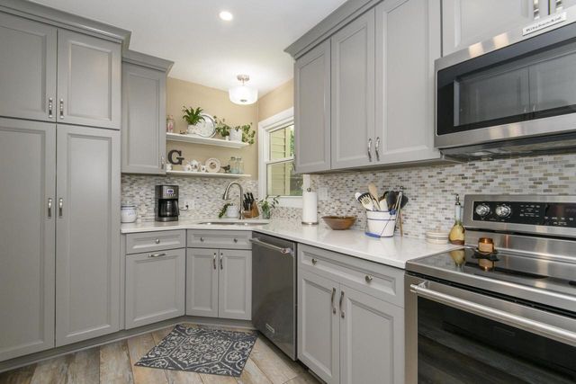 W285S3467 Snow Goose TRAIL, Waukesha, WI 53189