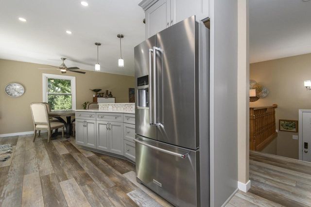 W285S3467 Snow Goose TRAIL, Waukesha, WI 53189