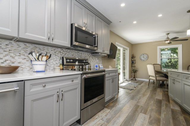 W285S3467 Snow Goose TRAIL, Waukesha, WI 53189