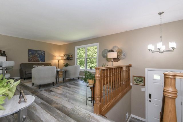 W285S3467 Snow Goose TRAIL, Waukesha, WI 53189