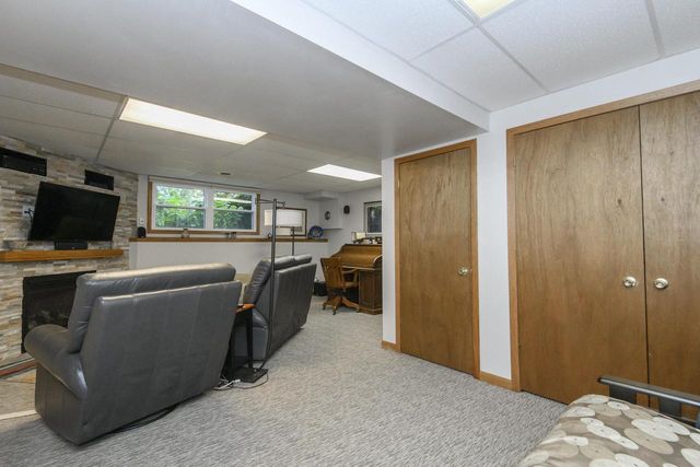 W285S3467 Snow Goose TRAIL, Waukesha, WI 53189