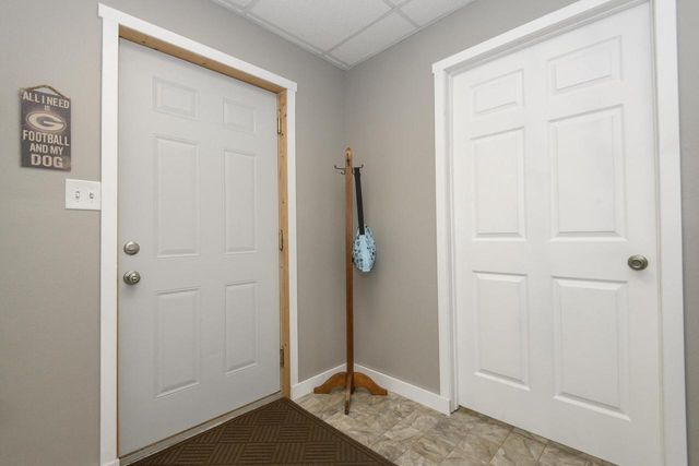 W285S3467 Snow Goose TRAIL, Waukesha, WI 53189