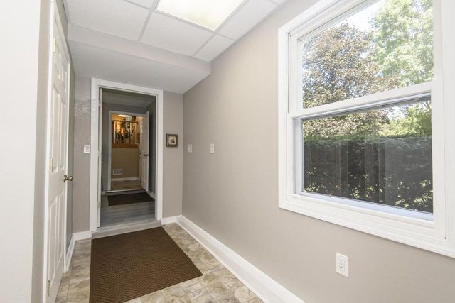 W285S3467 Snow Goose TRAIL, Waukesha, WI 53189