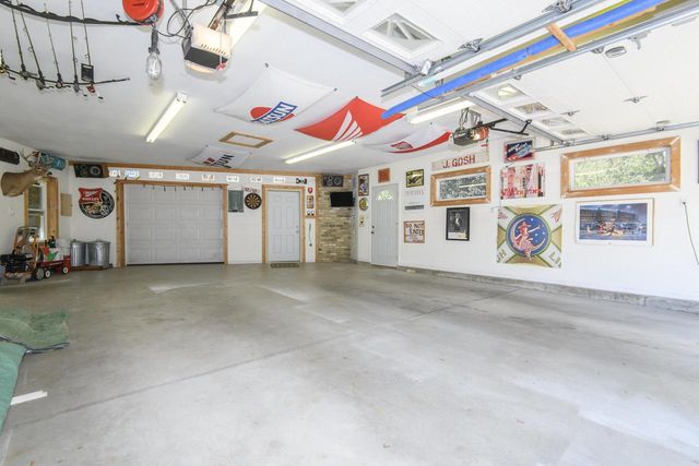 W285S3467 Snow Goose TRAIL, Waukesha, WI 53189