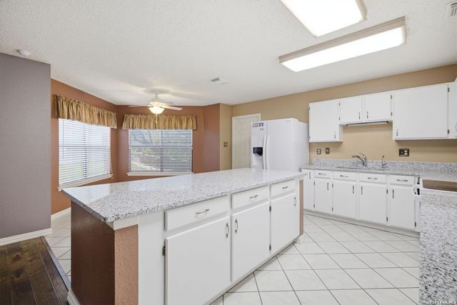 12859 Hunting Bear, San Antonio, TX 78249