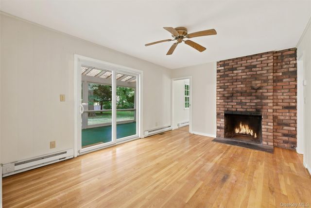 10 Hawthorne Way, Hartsdale, NY 10530