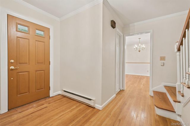 10 Hawthorne Way, Hartsdale, NY 10530