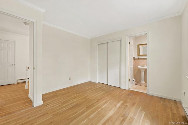 10 Hawthorne Way, Hartsdale, NY 10530